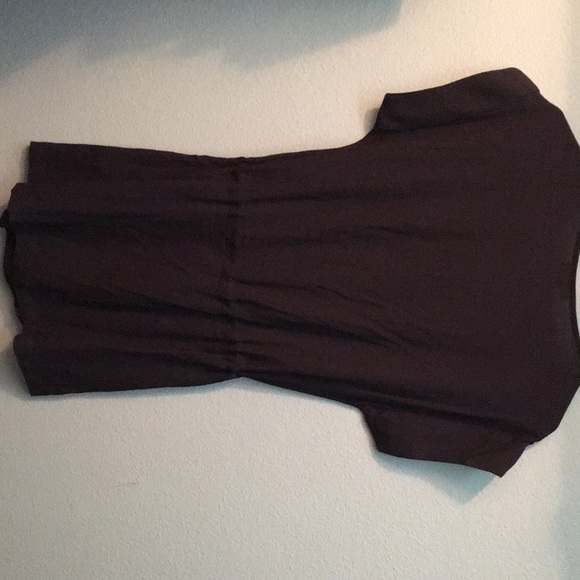 Beautiful long short sleeve top! - Picture 4 of 4